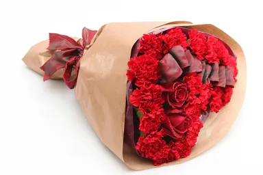 カーネーションとバラのハート型花束(レッド)