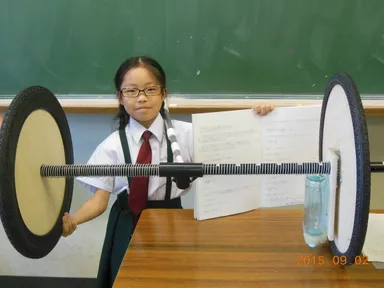 「無針弧ンパス」発明者 道脇 愛羽さん