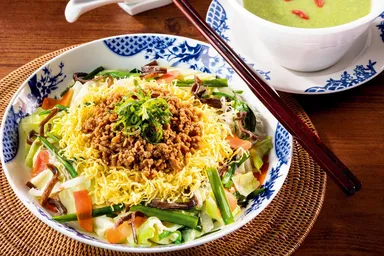 鶏そぼろと錦糸の焼きビーフン