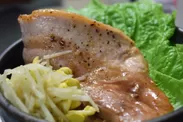 【焼肉と韓国料理 しんちゃん】自家製サムジャンのサムギョッサル