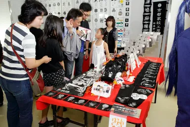 昨年の様子(摺型友禅染体験教室)