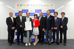 記者会見 集合写真