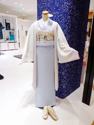 百花 セブンパークアリオ柏店　内観(トルソー2)