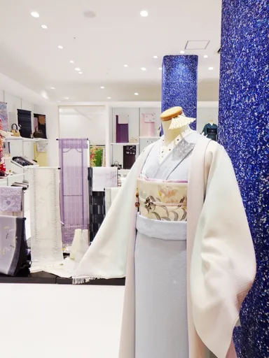 百花 セブンパークアリオ柏店　内観(トルソー3)