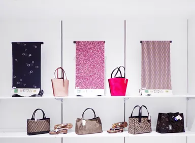 百花 セブンパークアリオ柏店　内観(商品2)