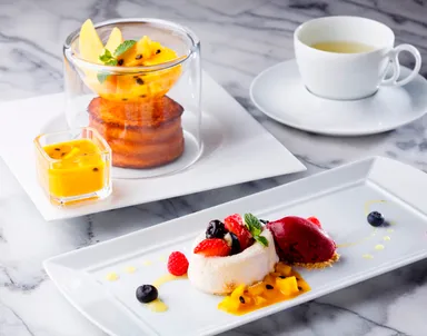 「ロビーラウンジ」のマンゴーフレンチトースト＆ひんやりスイーツ