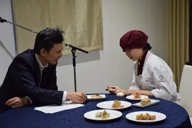 プレゼンテーションシーン(3)