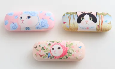 投票人気トップ3位の猫キャラクターによる新デザイン「メガネケース」