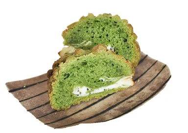 コントラストが美しい濃厚宇治抹茶スコーン断面