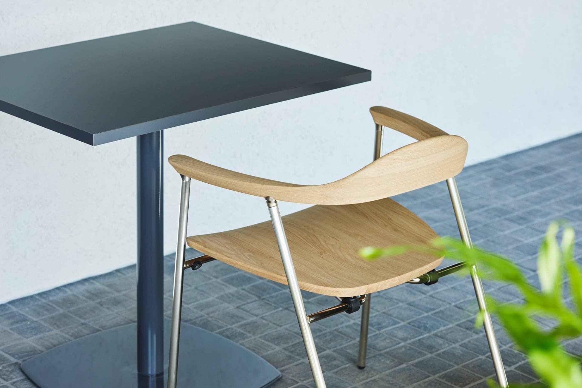 木製折りたたみチェア〈クロッサWOOD〉が「ウッドデザイン賞2025・林野庁長官賞(優秀賞)」を受賞