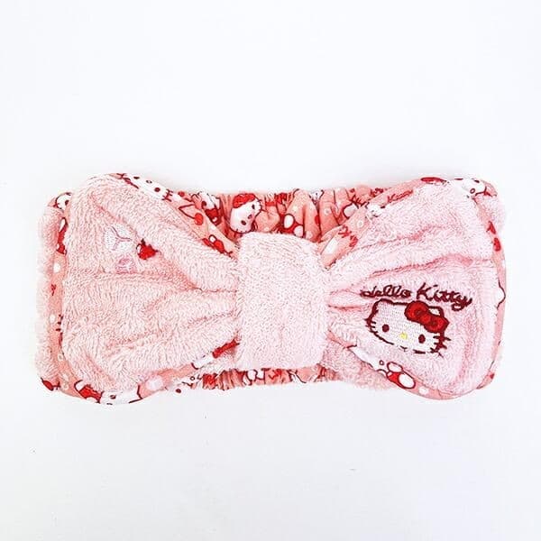 サンリオキャラクターのヘアバンド。チャーミングな見た目にふわふわ手触りで朝から気分が爆上がり確定です。