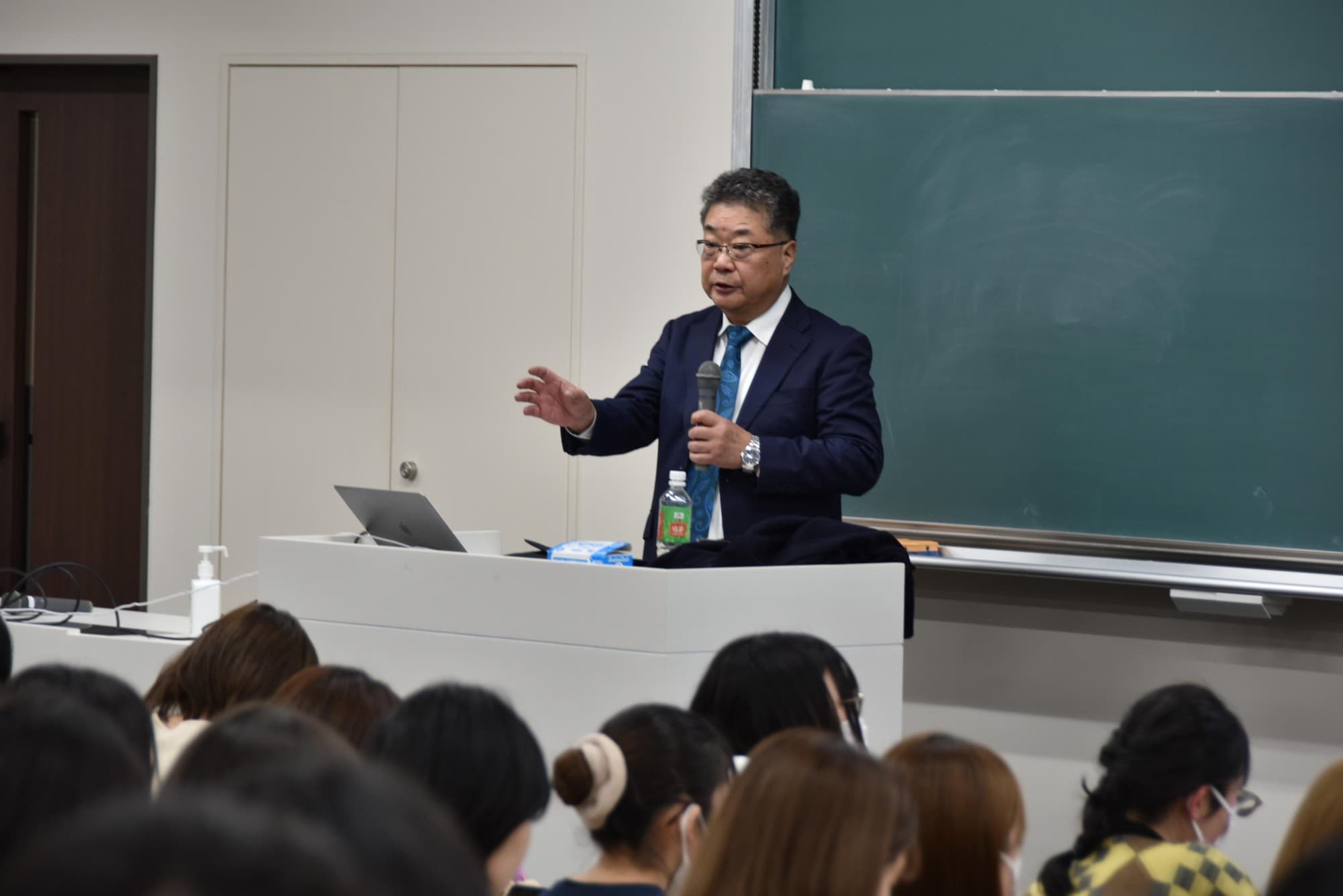 【名城大学】薬学部の森和俊特任教授が3年生に特別講義