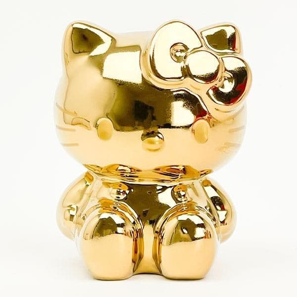 新しい貯金箱はこれで決まり。サンリオのゴールド貯金箱でご利益ありそうかも?!