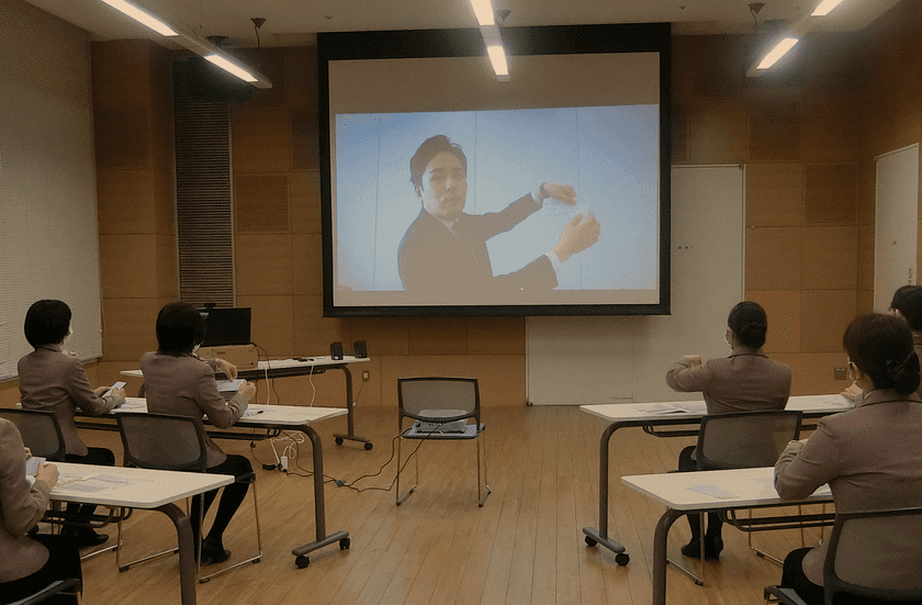 ―コロナ禍の劇場・コンサートホールスタッフ教育―
講師と全国をつなぐ『オンライン型研修』スタート