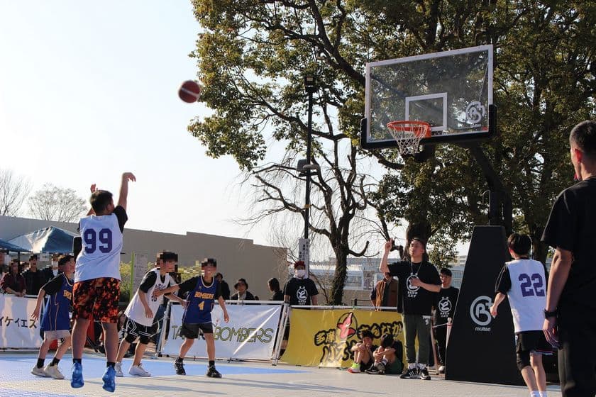 <開催報告> まちのどまんなかでバスケ!?
多摩市が「多摩センタースプリングフェスタ SPORTS DAY」を
3月22日(土)、23日(日)に開催!